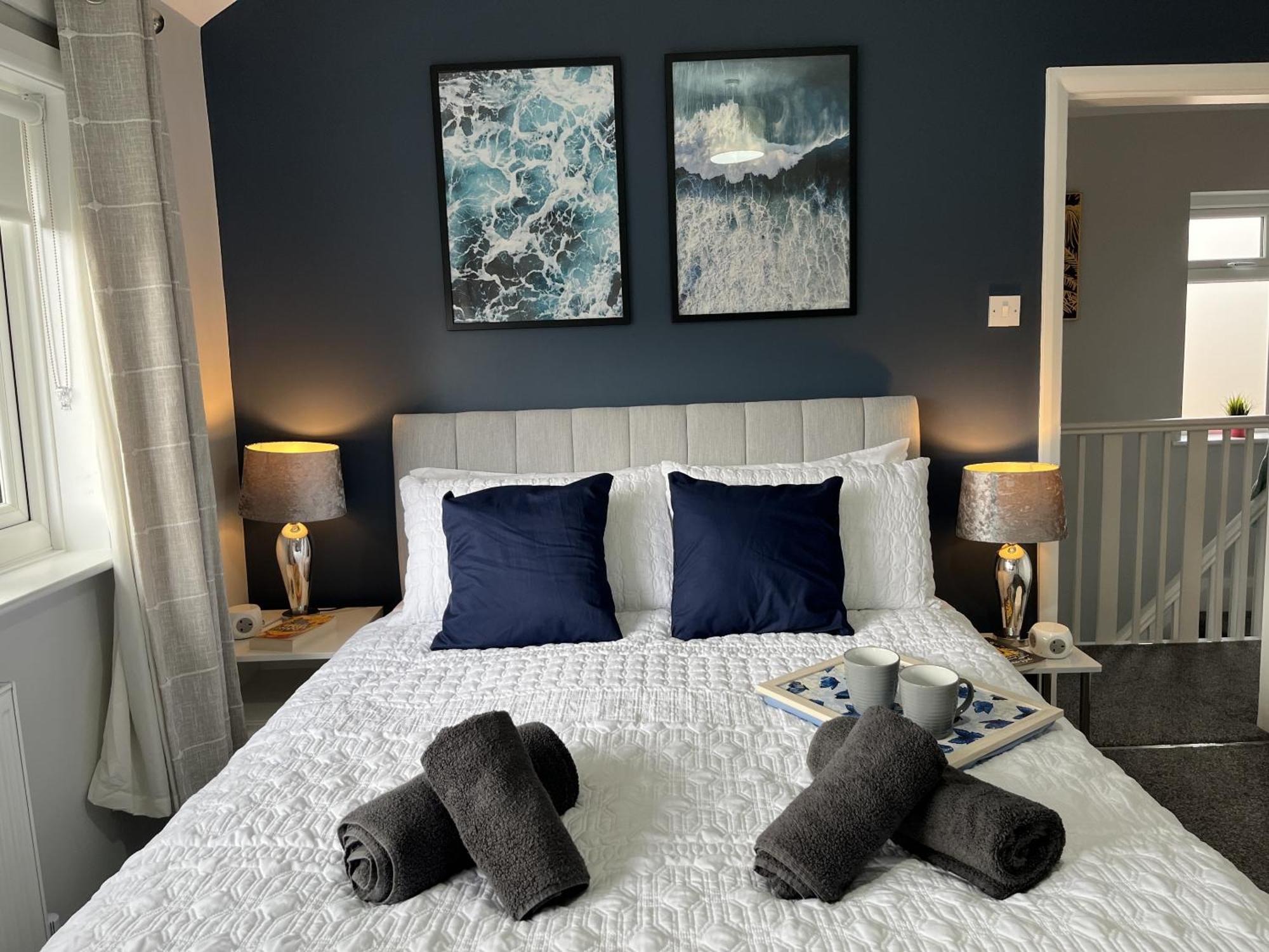 Modern 3-Bed Stay-Away-Home Sleeps 6 Nr Manchester Dış mekan fotoğraf